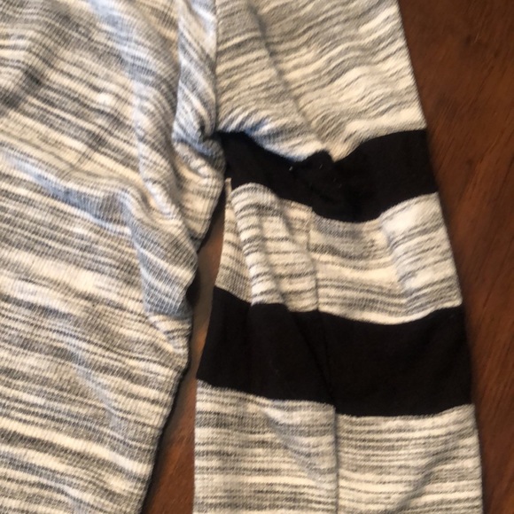 Black and White tunic - Picture 3 of 4